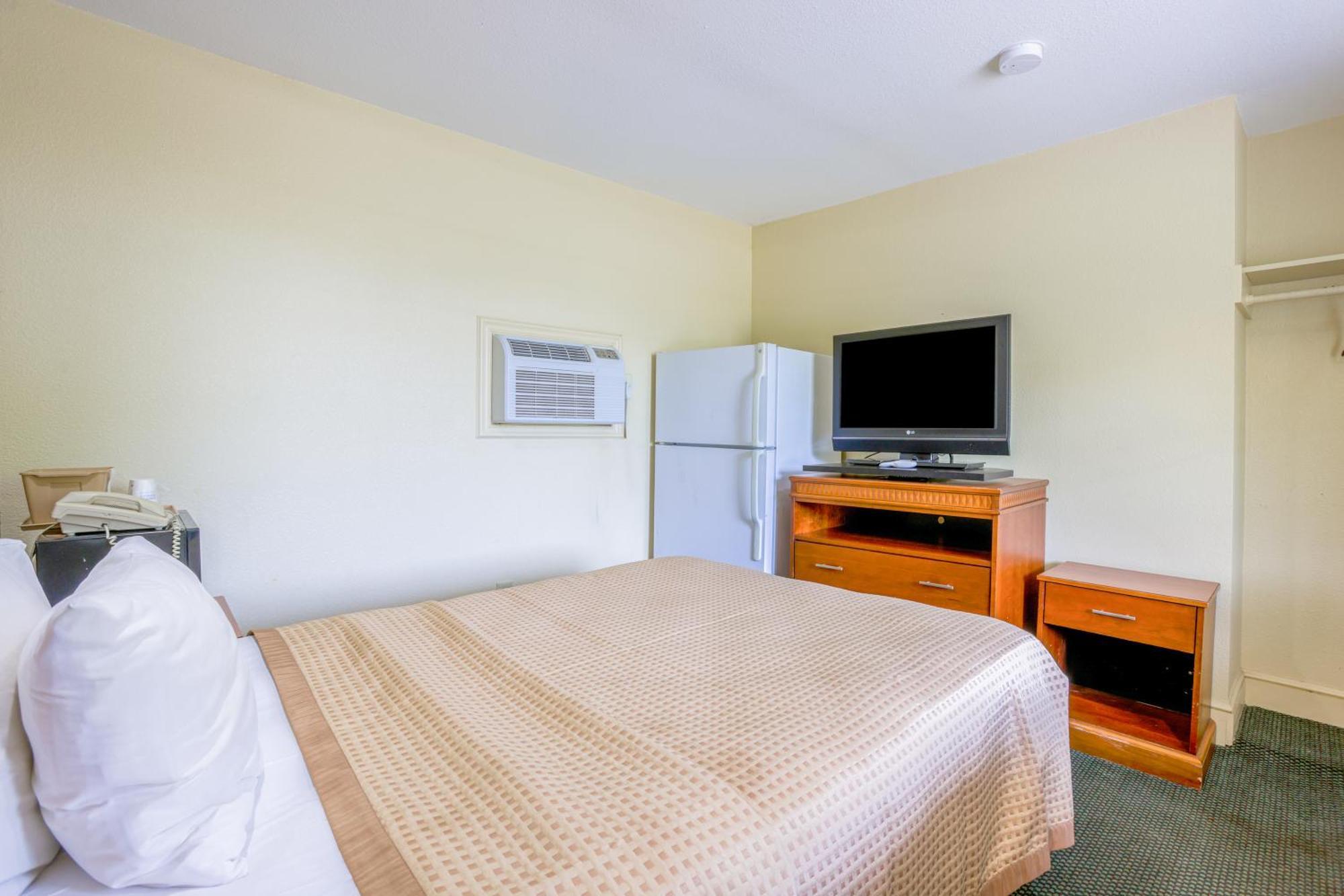 Budget Inn By Oyo Natural Bridge I-81 Exterior photo