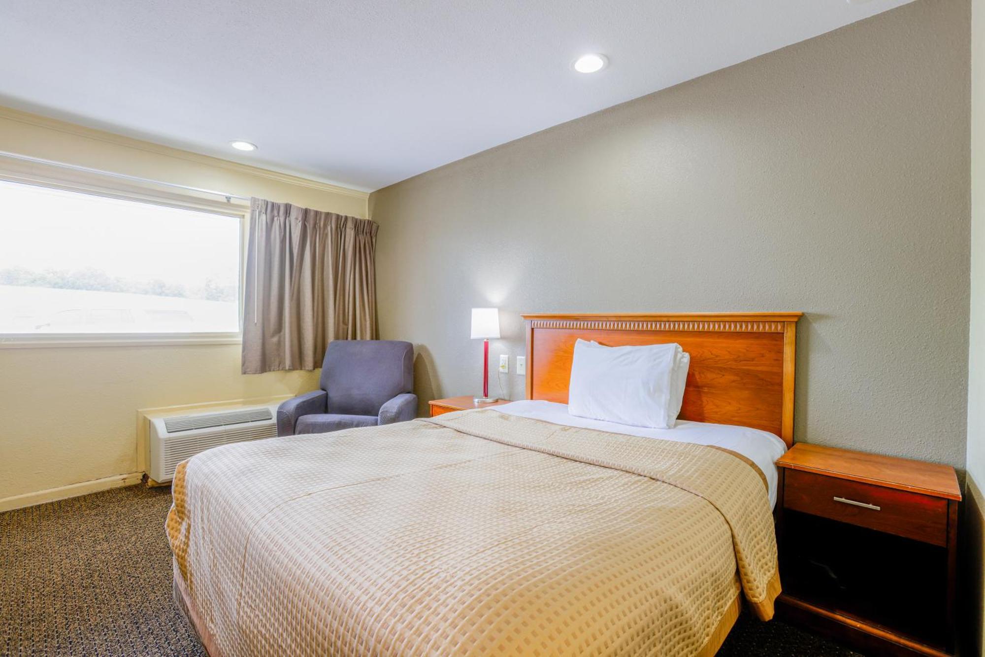 Budget Inn By Oyo Natural Bridge I-81 Exterior photo