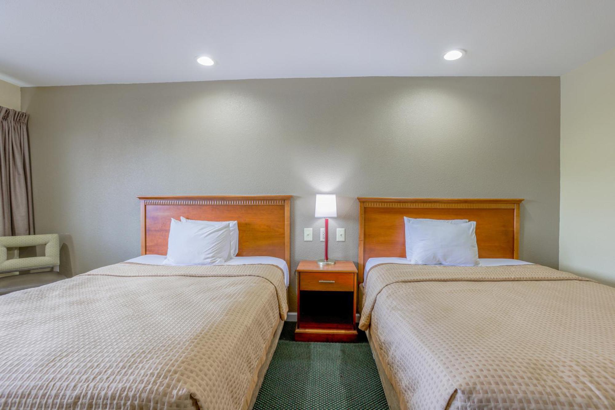 Budget Inn By Oyo Natural Bridge I-81 Exterior photo