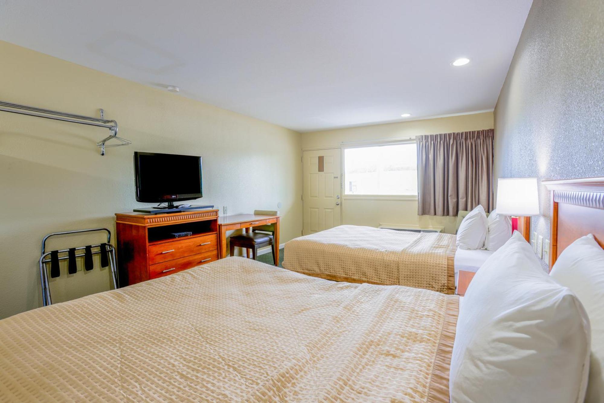 Budget Inn By Oyo Natural Bridge I-81 Exterior photo