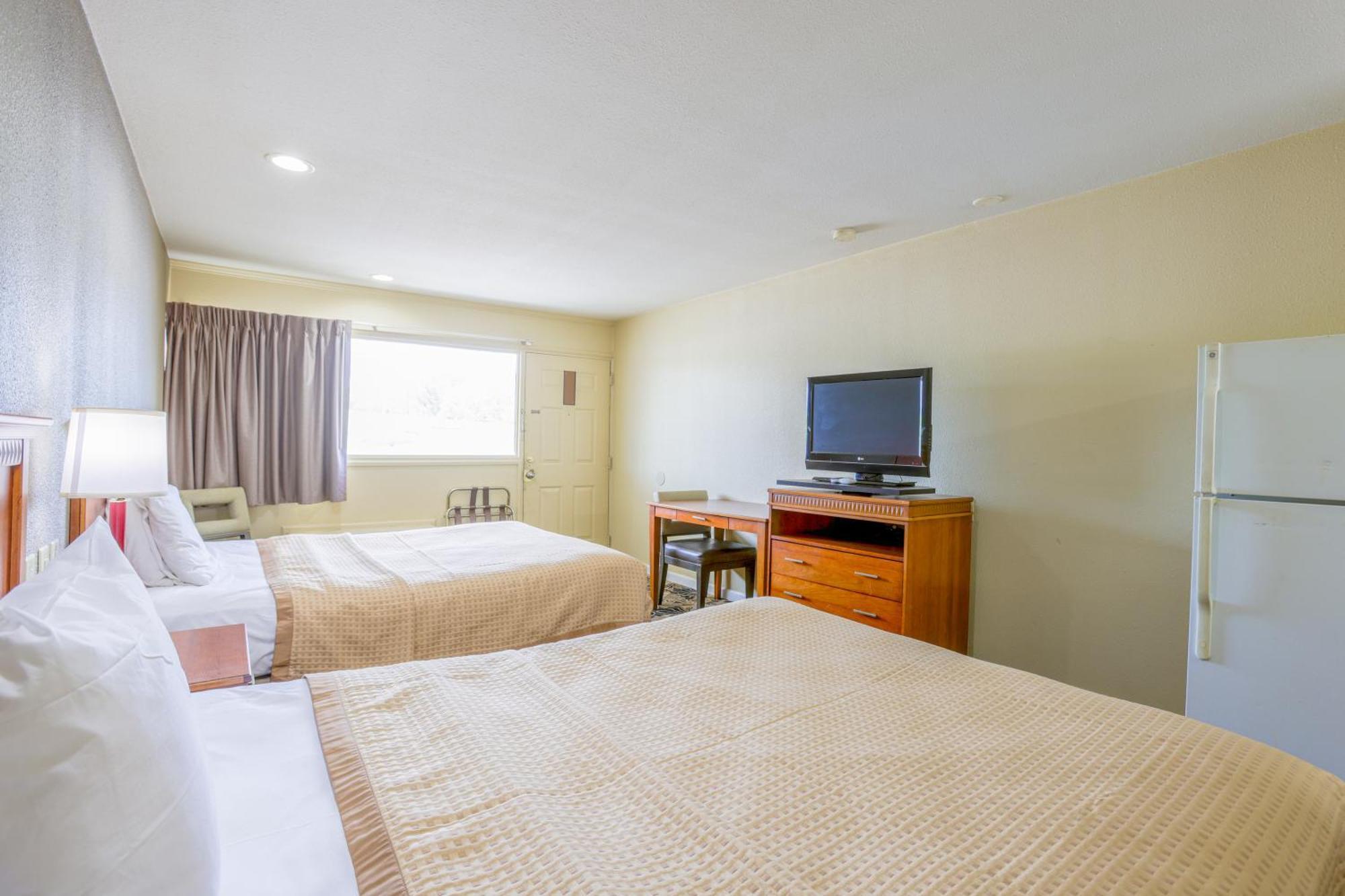 Budget Inn By Oyo Natural Bridge I-81 Exterior photo